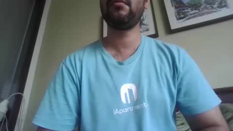 Snapshot of its_me_2323 chatting on December 17, 2025, 4:40 am its_me_2323 online show from December 17, 2025, 4:40 am