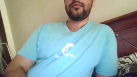 Snapshot of its_me_2323 chatting on December 20, 2025, 3:35 am its_me_2323 online show from December 20, 2025, 3:35 am