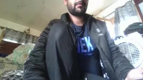 Snapshot of its_me_2323 chatting on April 2, 2026, 4:43 am its_me_2323 online show from April 2, 2026, 4:43 am