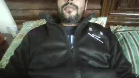 Snapshot of its_me_2323 chatting on April 3, 2026, 4:43 am its_me_2323 online show from April 3, 2026, 4:43 am