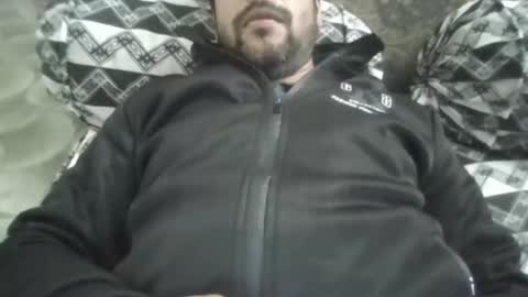 Snapshot of its_me_2323 chatting on April 9, 2026, 5:18 am its_me_2323 online show from April 9, 2026, 5:18 am