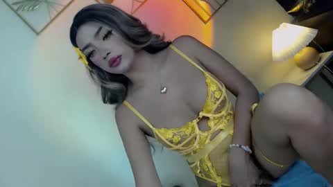 Snapshot of its_me_hedone chatting on September 19, 2025, 5:31 am Pixie online show from September 19, 2025, 5:31 am