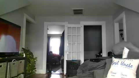 its me online show from February 9, 2025, 9:06 pm