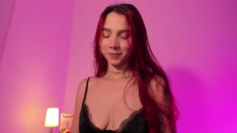 Snapshot of itscamill chatting on November 12, 2025, 1:28 am camill online show from November 12, 2025, 1:28 am