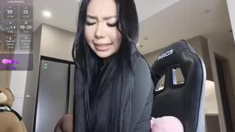 Snapshot of itsdevilcat chatting on November 25, 2025, 2:50 pm Queen Liya online show from November 25, 2025, 2:50 pm