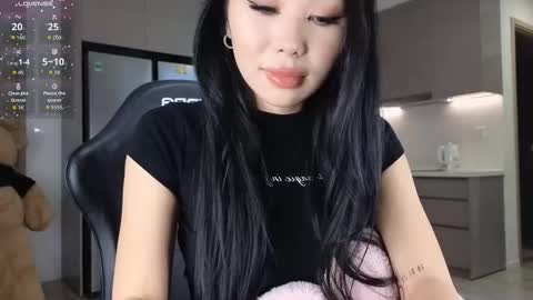 Snapshot of itsdevilcat chatting on February 8, 2026, 8:29 am Queen Liya online show from February 8, 2026, 8:29 am