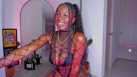 Snapshot of itslau_ chatting on March 8, 2025, 2:34 am lau online show from March 8, 2025, 2:34 am