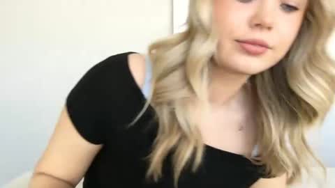 OF  madisynmaee online show from March 12, 2025, 6:44 pm