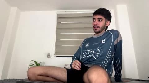 itsmartin_ online show from February 9, 2026, 12:20 pm