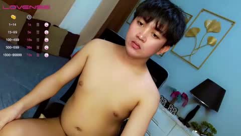 Snapshot of itsme_berniexx chatting on February 3, 2025, 8:24 am ask me online show from February 3, 2025, 8:24 am