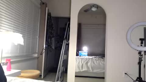 Alexis Rae online show from November 18, 2025, 11:37 pm