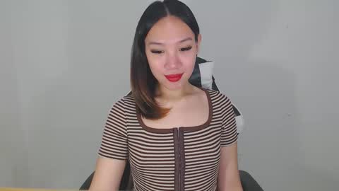 Snapshot of itsmehotqueen chatting on October 23, 2025, 11:03 pm itsmehotqueen online show from October 23, 2025, 11:03 pm
