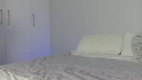 Jade online show from February 11, 2026, 8:25 pm