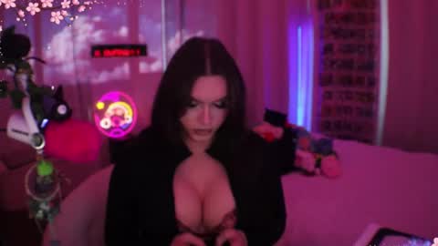 Nicki Foxx online show from February 8, 2026, 1:20 am