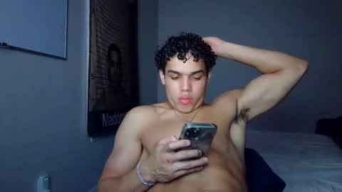 Snapshot of itstarzan chatting on October 27, 2025, 1:42 am TARZAN online show from October 27, 2025, 1:42 am