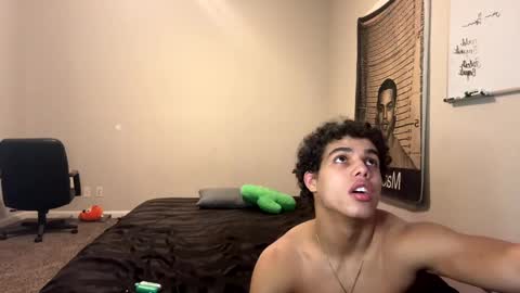 Snapshot of itstarzan chatting on November 20, 2025, 8:14 am TARZAN online show from November 20, 2025, 8:14 am