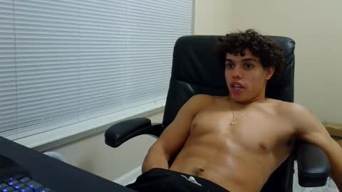 Snapshot of itstarzan chatting on February 3, 2026, 6:00 am TARZAN online show from February 3, 2026, 6:00 am