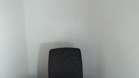 itsurgil_kloeh online show from November 15, 2025, 9:17 am