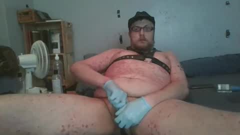 Snapshot of ittakesfiveseconds chatting on January 18, 2026, 7:45 am its complicated online show from January 18, 2026, 7:45 am