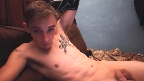 Snapshot of itzd123 chatting on March 21, 2026, 8:19 am itzd123 online show from March 21, 2026, 8:19 am