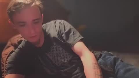 Snapshot of itzd123 chatting on April 7, 2026, 6:58 am itzd123 online show from April 7, 2026, 6:58 am