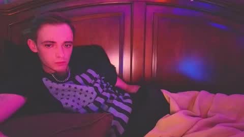 Snapshot of itzd123 chatting on April 10, 2026, 6:18 am itzd123 online show from April 10, 2026, 6:18 am