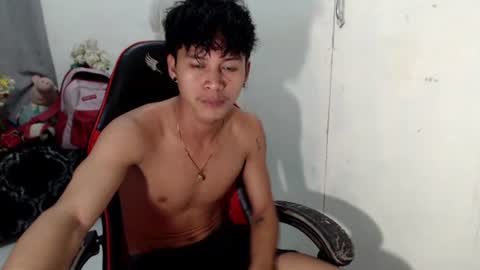 Snapshot of itzme_john chatting on June 28, 2026, 9:15 am itzme_john online show from June 28, 2026, 9:15 am