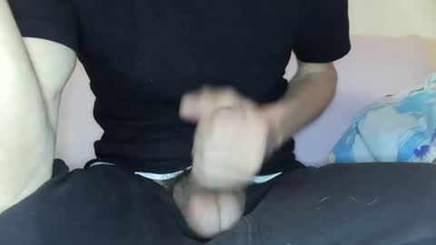 Snapshot of iuuuf2 chatting on January 8, 2025, 9:32 am Iuuuf2 or Samel online show from January 8, 2025, 9:32 am