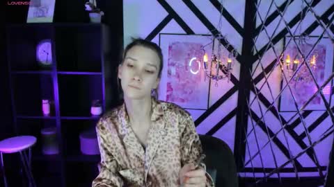 Iva online show from October 27, 2025, 1:48 pm