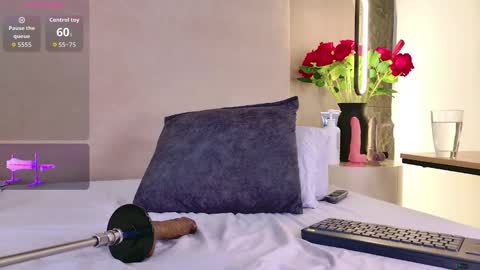 Ivanna Moretti  online show from December 22, 2025, 3:09 pm