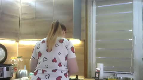 IrennaSplash online show from February 14, 2025, 6:45 am