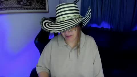 Snapshot of ivette_shaira chatting on May 3, 2026, 2:06 am IVETTE online show from May 3, 2026, 2:06 am