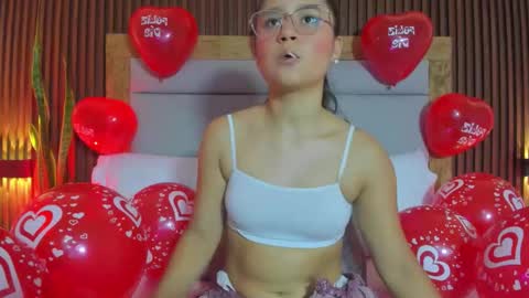 Snapshot of ivette_swan chatting on February 14, 2026, 2:03 pm I V E T T E online show from February 14, 2026, 2:03 pm