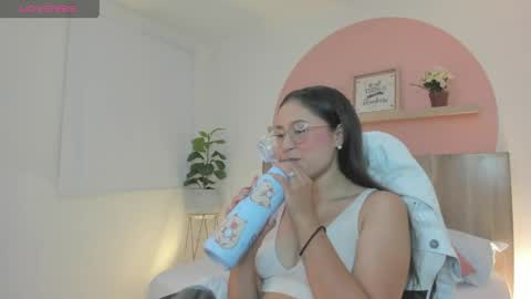 I V E T T E online show from April 15, 2026, 7:43 pm