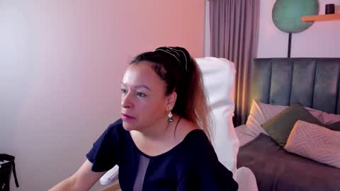 Snapshot of ivonne_4 chatting on February 7, 2026, 12:53 pm Ivonne online show from February 7, 2026, 12:53 pm