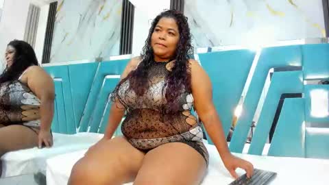 Snapshot of ivonne_brownn chatting on February 24, 2026, 12:25 pm Ivonny online show from February 24, 2026, 12:25 pm