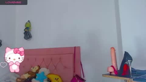 ivonneth online show from April 15, 2026, 5:36 am