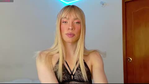 Ivonny online show from December 18, 2025, 8:26 pm