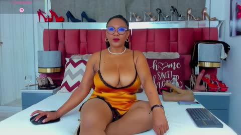 Snapshot of ivonsanchez chatting on January 9, 2026, 3:20 am IVONSANCHEZ online show from January 9, 2026, 3:20 am