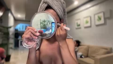 kirstenelsie online show from October 15, 2025, 12:44 am