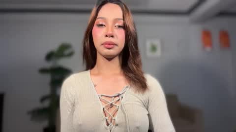 kirstenelsie online show from December 2, 2025, 1:11 am