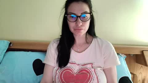 Snapshot of ivoryorchid chatting on December 13, 2024, 5:32 pm Ivory online show from December 13, 2024, 5:32 pm