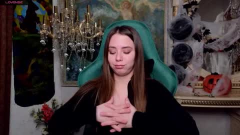 ivorywood_ online show from October 26, 2025, 11:16 am