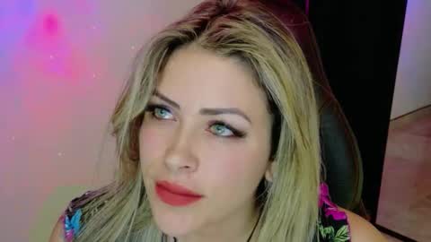 Snapshot of ivy__taylorr chatting on November 30, 2025, 5:50 pm Diana Rojas online show from November 30, 2025, 5:50 pm