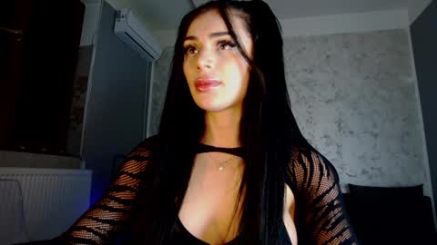 Snapshot of ivy_bellee chatting on January 26, 2025, 5:45 am Ivy bellee online show from January 26, 2025, 5:45 am