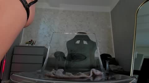 Snapshot of ivy_bellee chatting on February 23, 2025, 8:39 am Ivy bellee online show from February 23, 2025, 8:39 am