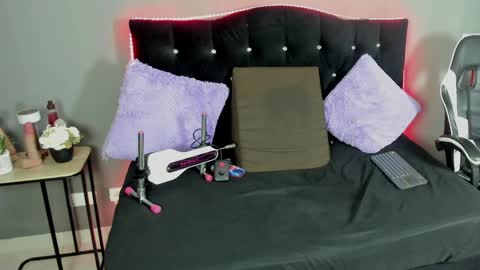 Snapshot of ivy_heat chatting on April 11, 2026, 2:05 am Ivy Heat online show from April 11, 2026, 2:05 am