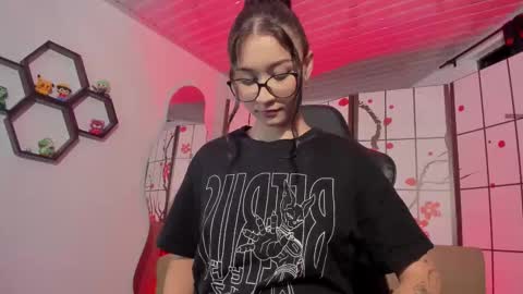 Snapshot of ivy_leister chatting on October 30, 2025, 5:20 am Ivy online show from October 30, 2025, 5:20 am