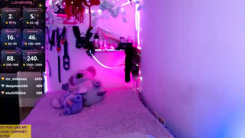 Snapshot of ivy_rosse chatting on December 3, 2024, 9:12 pm You can find more of me here online show from December 3, 2024, 9:12 pm