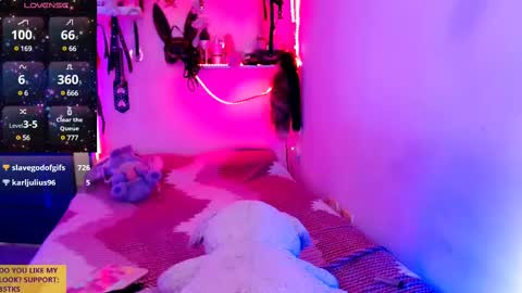 Snapshot of ivy_rosse chatting on February 27, 2025, 6:42 pm You can find more of me here online show from February 27, 2025, 6:42 pm